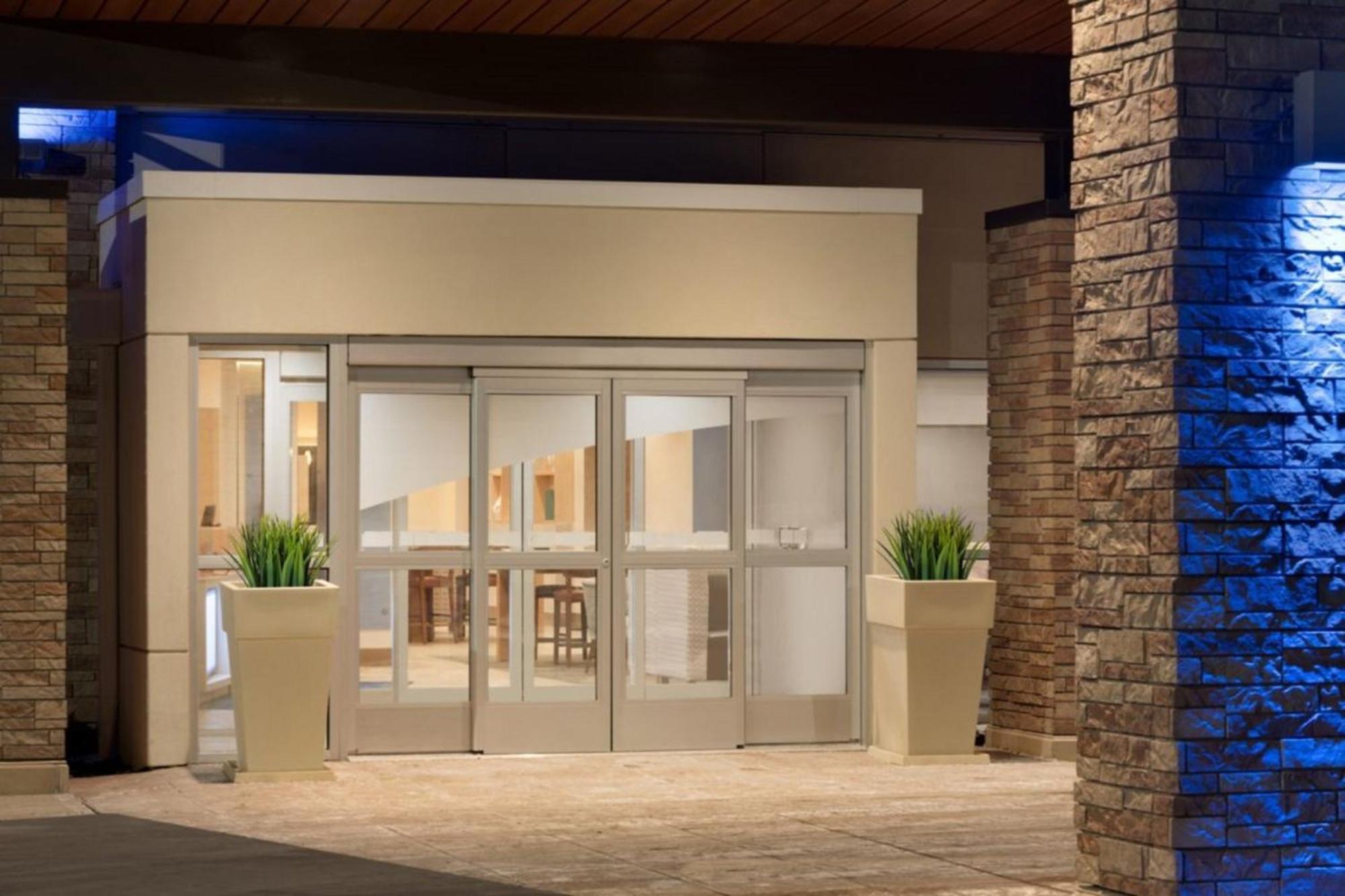 Independent Sphc Cross Creek Inn & Suites Fayetteville Exterior foto